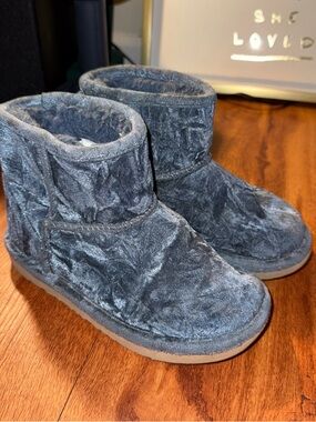 UGG Classic Mini II Blue Crushed Velvet Slip On UGG Boots SIZE 1